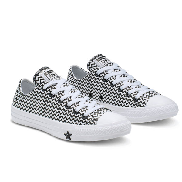 Giày Converse Chuck Taylor All Star VLTG Low - White / Black