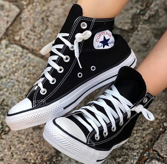 Điều gì đã làm nên huyền thoại giày best-seller Converse Classic Black?