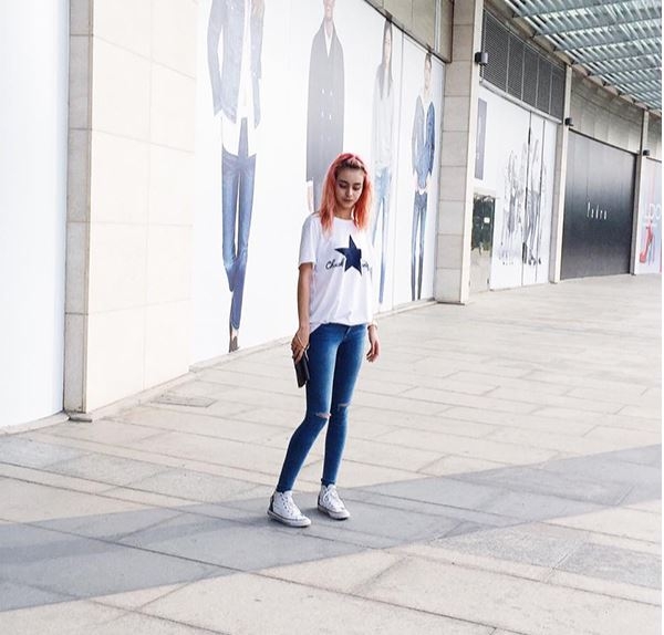 Cách mix quần áo với giày Converse nữ cổ cao “bao ngầu”