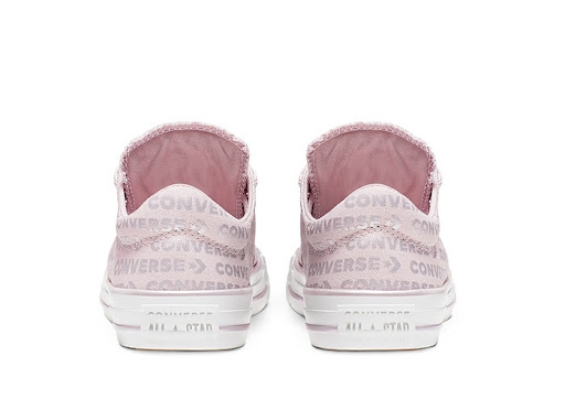 Tại sao Chuck Taylor All Star Madison Interstella vừa ra mắt đã cháy hàng “khét lẹt”
