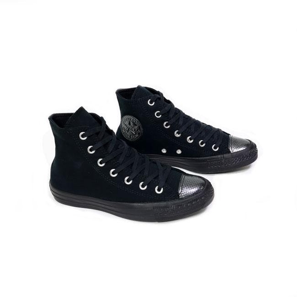 Cùng nhau đi “dẩy đầm” với Chuck Taylor All Star Stargazer  