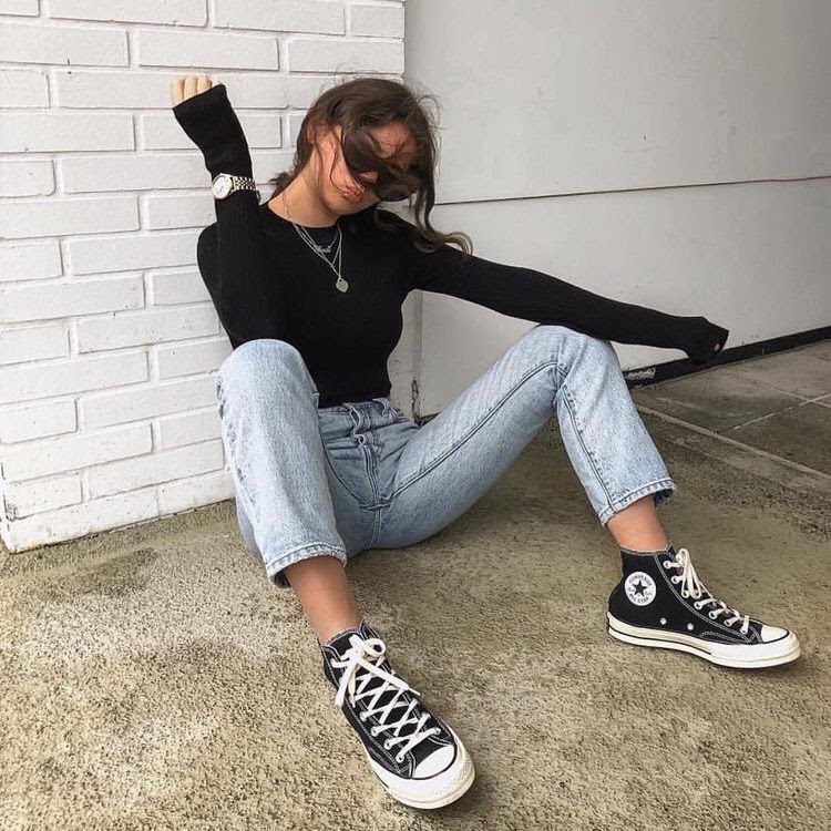 Thử “lột xác” cá tính với giày Converse All Black