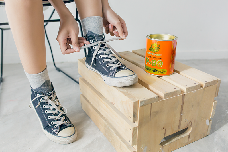 Giày Converse bị hở keo – làm thế nào để khắc phục?