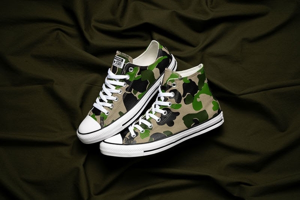 Trên tay giày Converse camo siêu mạnh mẽ