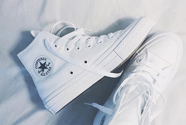 Giày Converse giá bao nhiêu? So sánh với những brand khác ra sao?