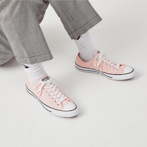 Giày Converse nữ màu hồng - mục sở thị những item đẹp nhất