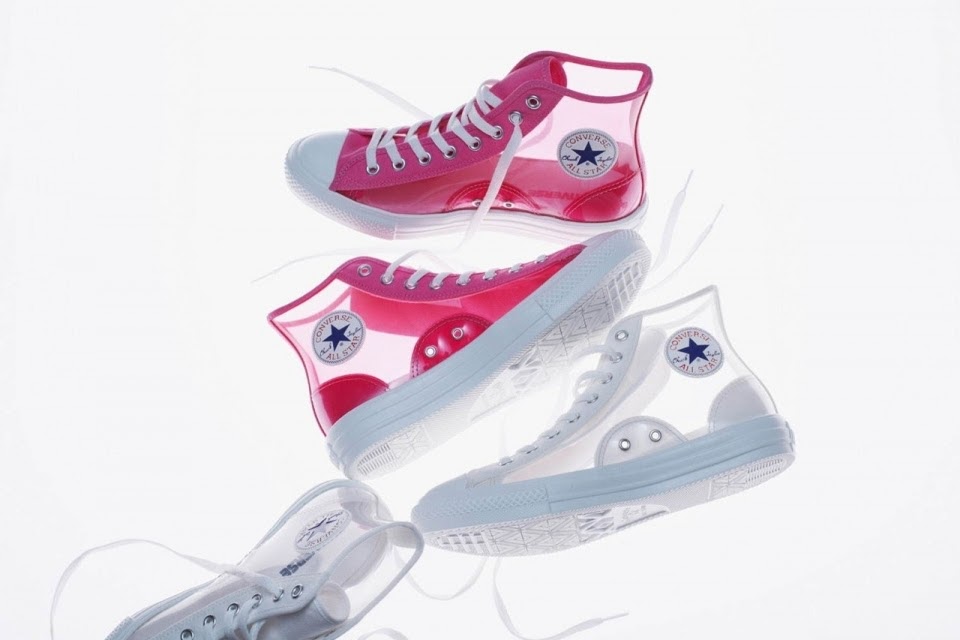 Sức hút khó cưỡng của những đôi giày Converse trong suốt