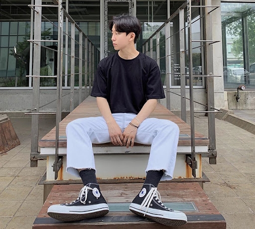Phá cách cùng tất Converse cổ cao - cách phối màu sành điệu nhất