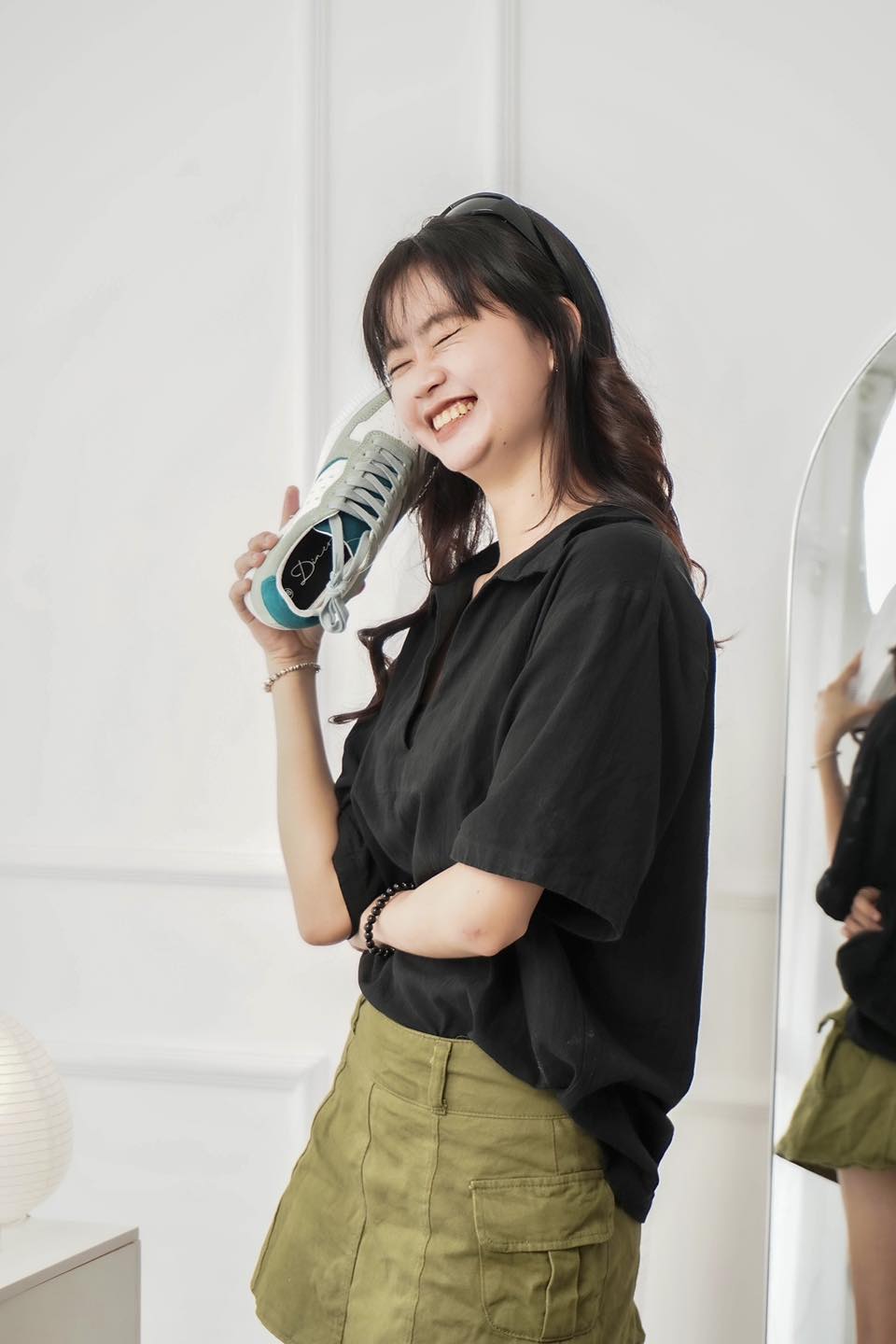 Giày Thể Thao Việt Nam Chất Lượng Cao: Mẫu giày Dincox dành cho cả nam và nữ với phong cách đa dạng.