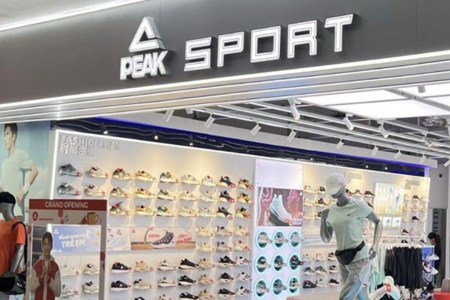 Các dòng giày thể thao chính hãng từ Adidas, Vans, Nike tại Shark Shop ở Hà Nội