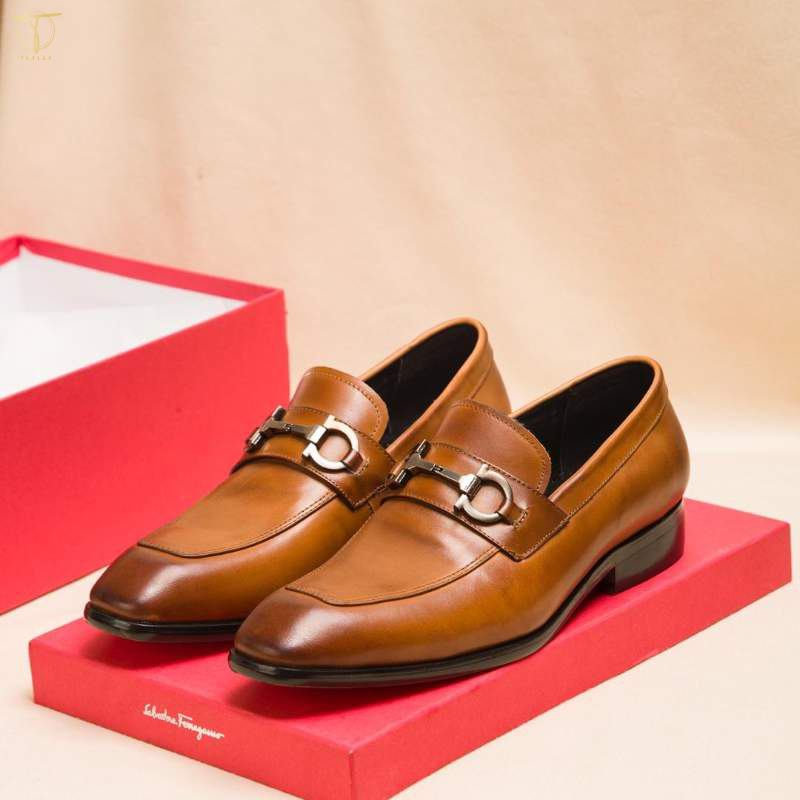 cac-hang-giay-tay-noi-tiengsavaltore-ferragamo-nam