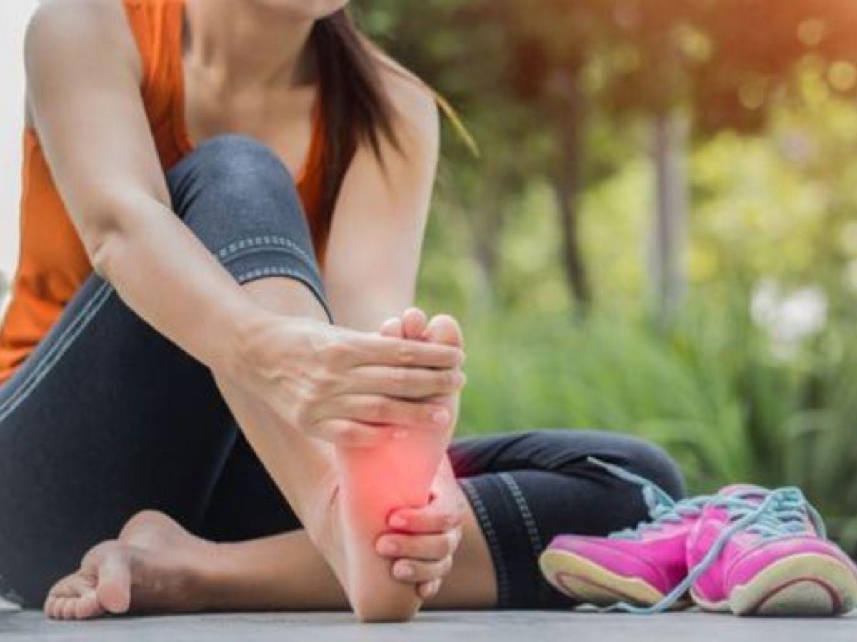 Cách Chọn Giày Thể Thao Đẹp Cho Nữ: Bí Quyết Tự Tin Tỏa Sáng