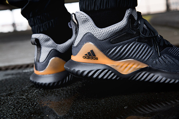 Chọn size giày Adidas nữ theo từng dòng sản phẩm