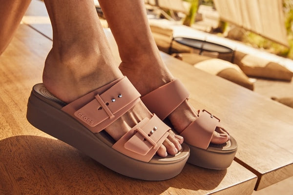 Dép sandal nữ đi học đế xuồng