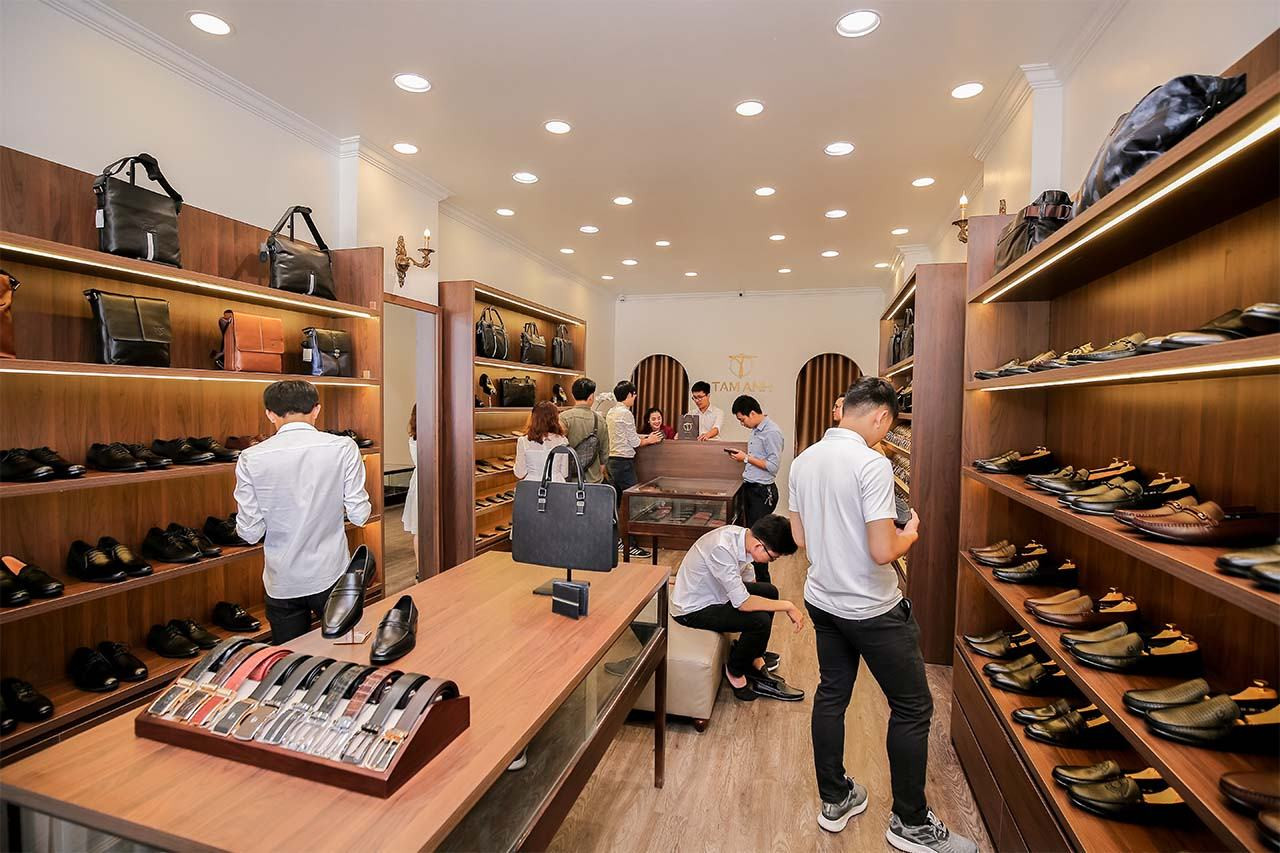 Địa chỉ mua giày tây nam ở TP HCM (ví dụ về địa chỉ mua sắm cho giày nam)