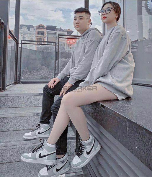 Đôi giày Nike cổ điển cho cặp đôi yêu thích sự tối giản