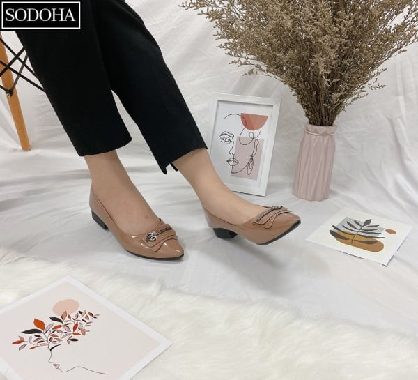 Giày cao gót Sodoha với mẫu mã đa dạng và thiết kế thanh lịch, đại diện cho thương hiệu giày cao gót nổi tiếng chuyên về thời trang công sở