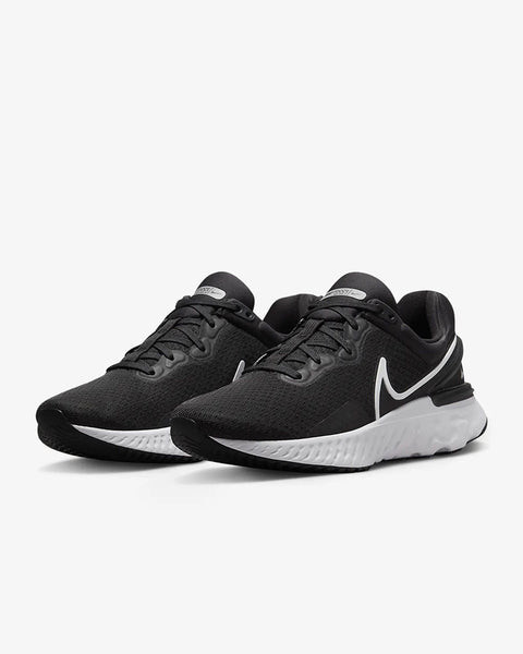 Giày chạy bộ nữ Nike React
