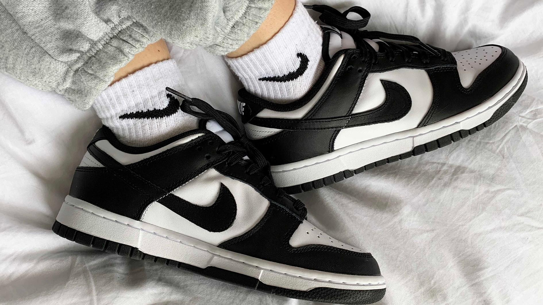Giày Nike Dunk Low Panda phối màu cổ điển