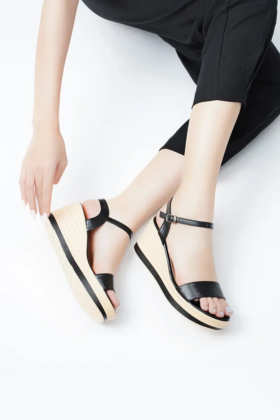 Giày nữ trung niên đế xuồng cao cấp