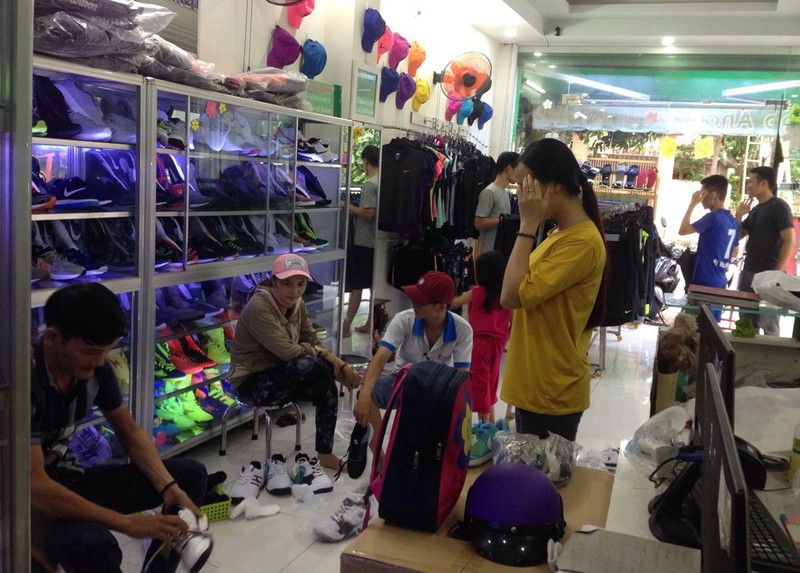 Size Giày Nam Lớn Nhất: Hướng Dẫn Chọn Cho Chân To