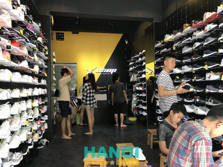 Hệ thống cửa hàng XShop New chuyên cung cấp các mẫu giày sneaker chính hãng