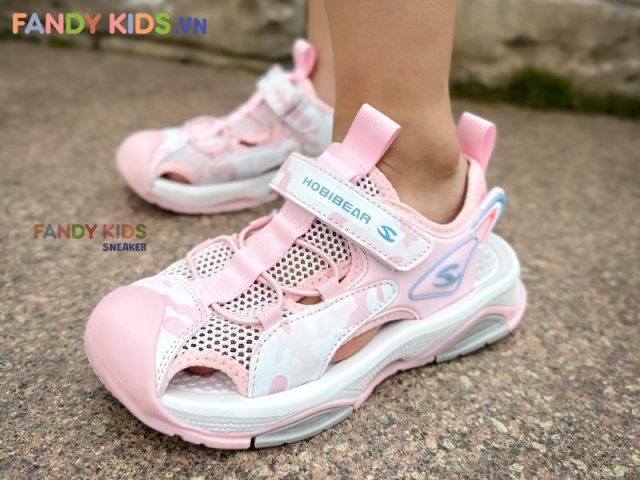 Cổ Chân Nhỏ Nên Đi Giày Thể Thao Gì Để Tự Tin Và Thon Gọn?
