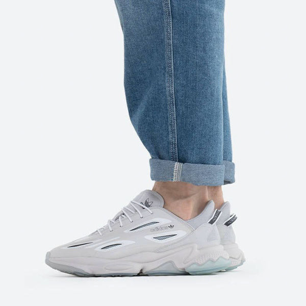 Kiểu dáng độc đáo của giày thể thao Adidas Ozweego Celox nữ
