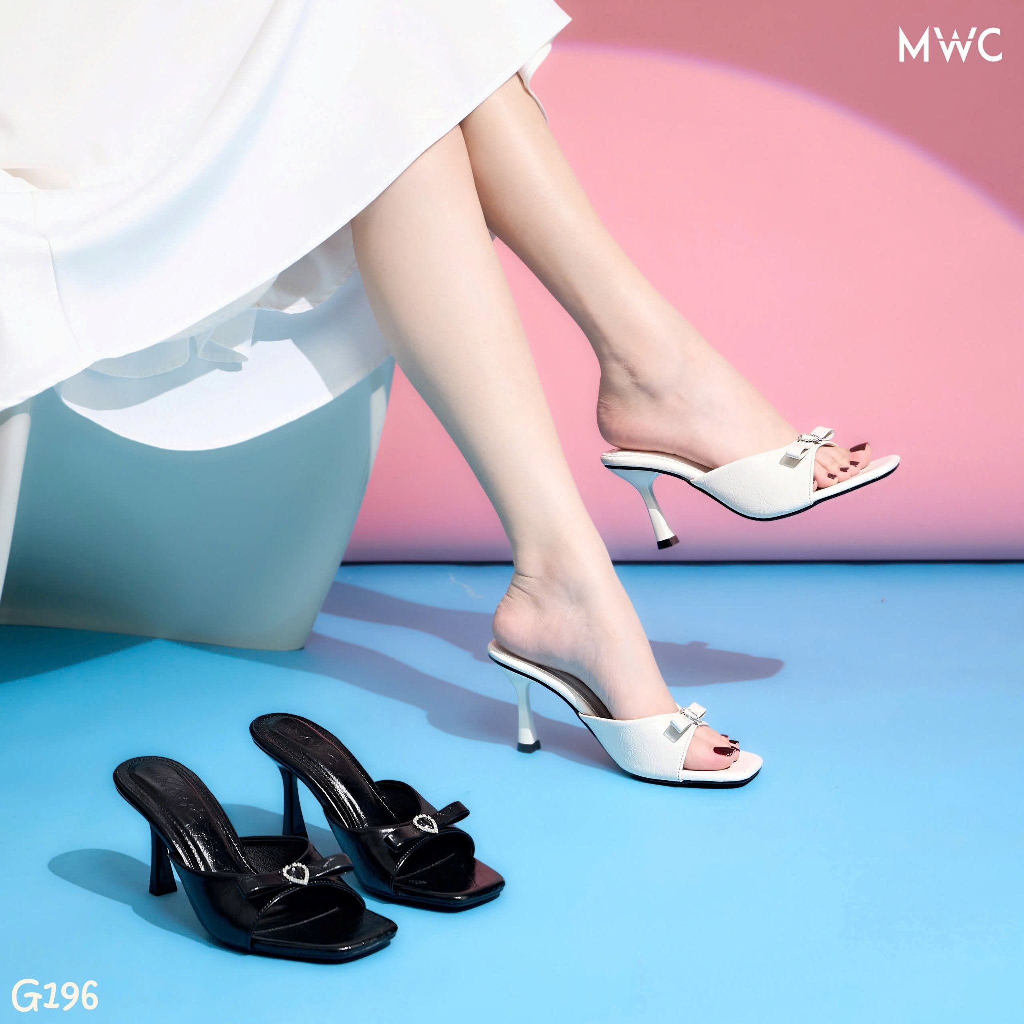 Mẫu giày trẻ trung và hợp xu hướng của MWC, một trong những shop giày nữ đẹp giá phải chăng tại TP.HCM