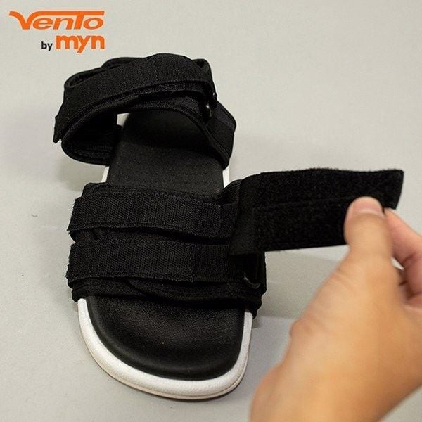 Mẫu sandal Vento 1019 với form quai ngang bản to cực cool ngầu