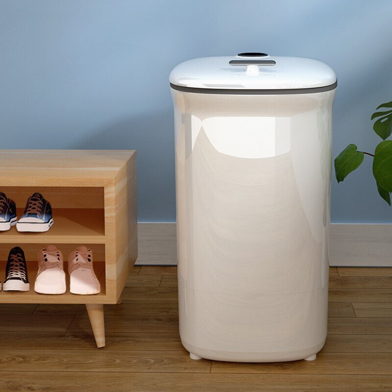 Máy giặt giày dép Midea với công nghệ làm sạch tiên tiến.