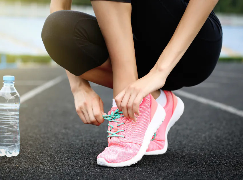 Những kiểu buộc dây giày đẹp mắt, tạo điểm nhấn cho đôi giày Converse của bạn