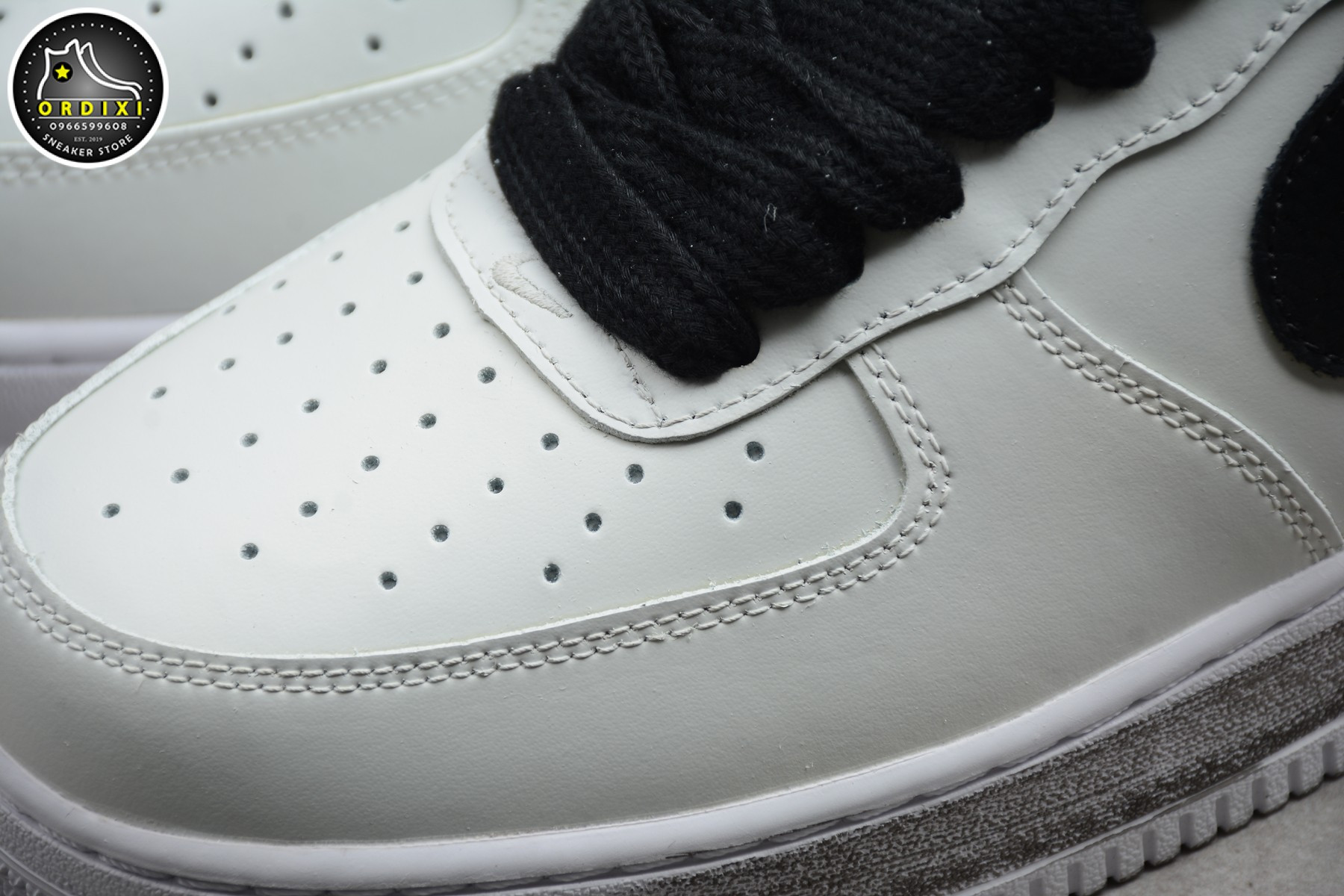 Hình ảnh về Giày Nike Air Force 1: Khám phá Biểu tượng Thời trang