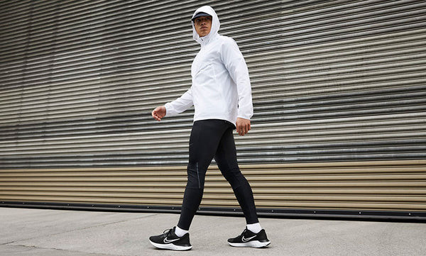 Phối giày chạy bộ nữ Nike với đồ tập