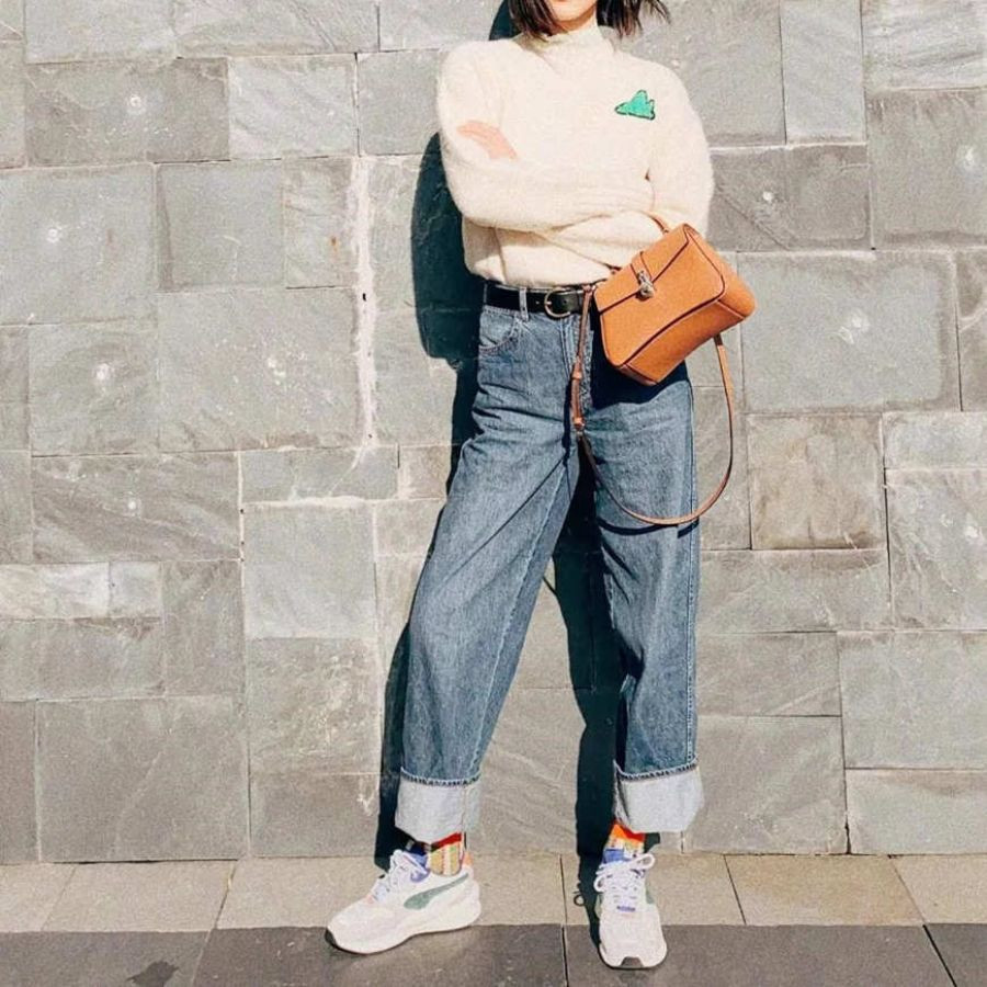Quần baggy jean nữ phối giày chunky