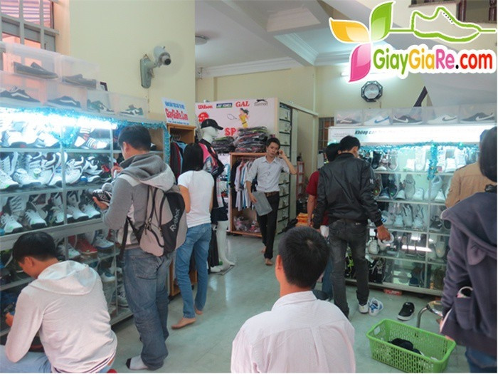 Size Giày Nam Lớn Nhất: Hướng Dẫn Chọn Cho Chân To