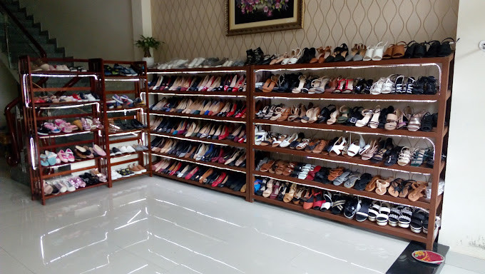 Shop giày VNXK với các mẫu giày dép gần đây