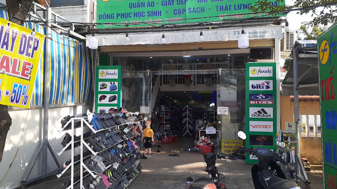 Tiệm Giày Thế Giới Giày Dép Khánh Hằng