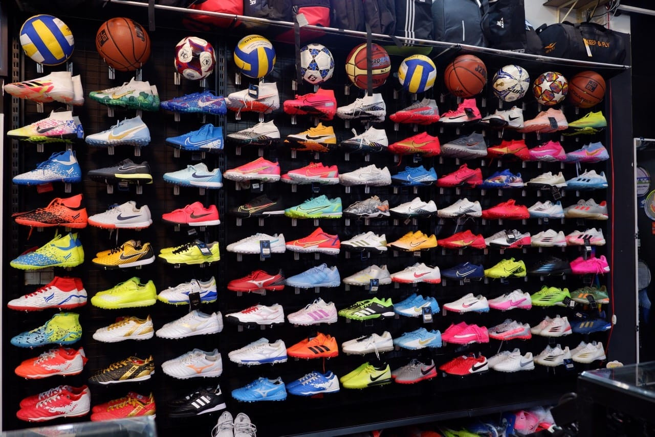 Tuấn Sport Đà Nẵng cung cấp đa dạng giày đá banh