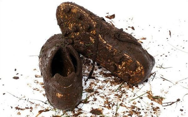 Tìm Mua Giày Bóng Đá Sân Cỏ Nhân Tạo Hà Nội Chuẩn Nhất