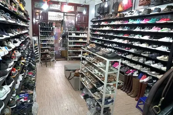 10 Shop Mua Giày Thể Thao Nam Đẹp: Lựa Chọn Tối Ưu Cho Phong Cách 10 Shop Mua Giày Thể Thao Nam Đẹp: Lựa Chọn Tối Ưu Cho Phong Cách