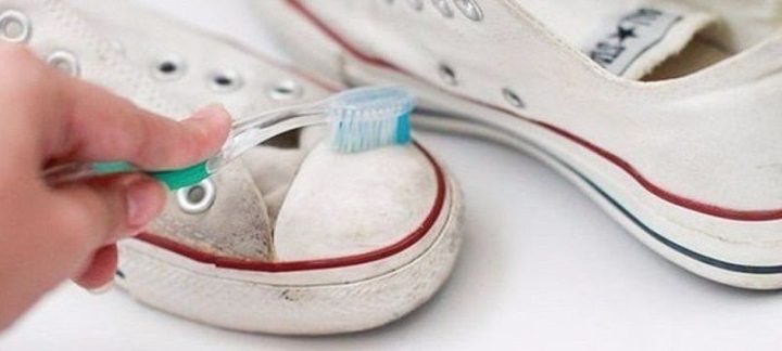 Cách giặt giày vải không bị phai màu chuẩn chuyên gia Cách giặt giày vải không bị phai màu chuẩn chuyên gia