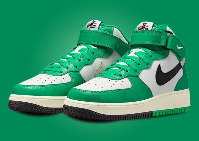 Giày Nike Air Force 1 Mid 07 LV8: Đánh giá chi tiết mẫu “Split Stadium Green”