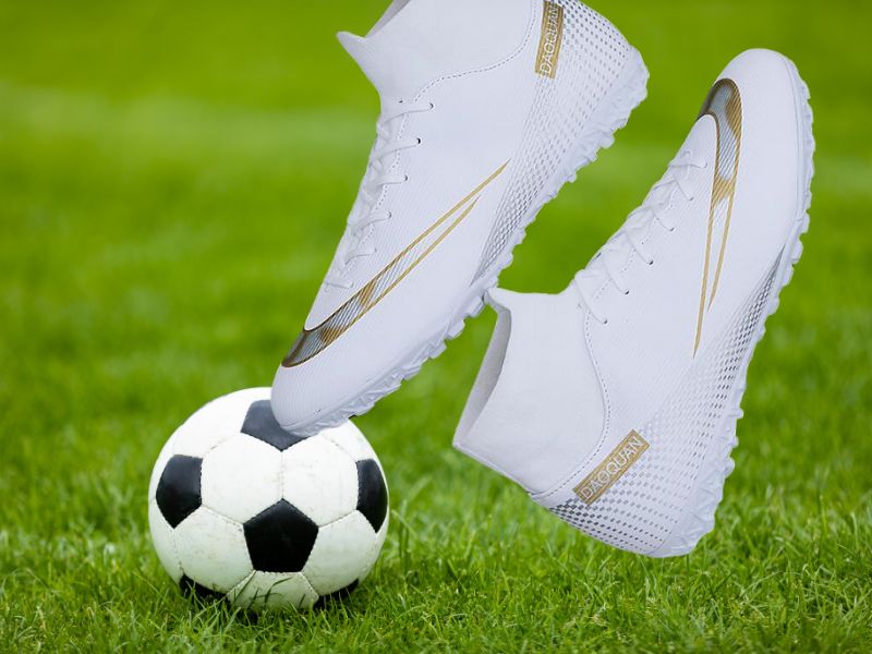 Giày Đá Bóng Nike Cao Cổ Trẻ Em: Hướng Dẫn Chọn Và Review Chi Tiết