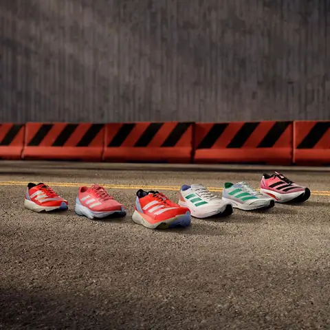 2.2 Giày chạy bộ adidas Adizero với trọng lượng siêu nhẹ 2.2 Giày chạy bộ adidas Adizero với trọng lượng siêu nhẹ