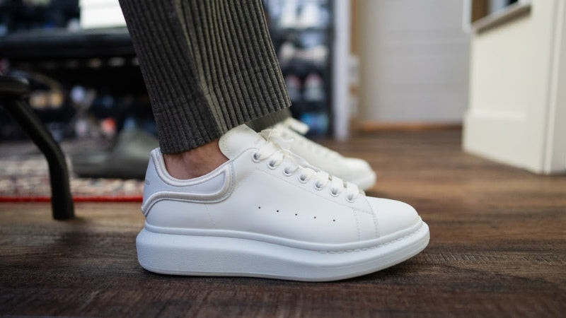 Thương hiệu giày thể thao nổi tiếng Alexander McQueen Oversized Sneakers