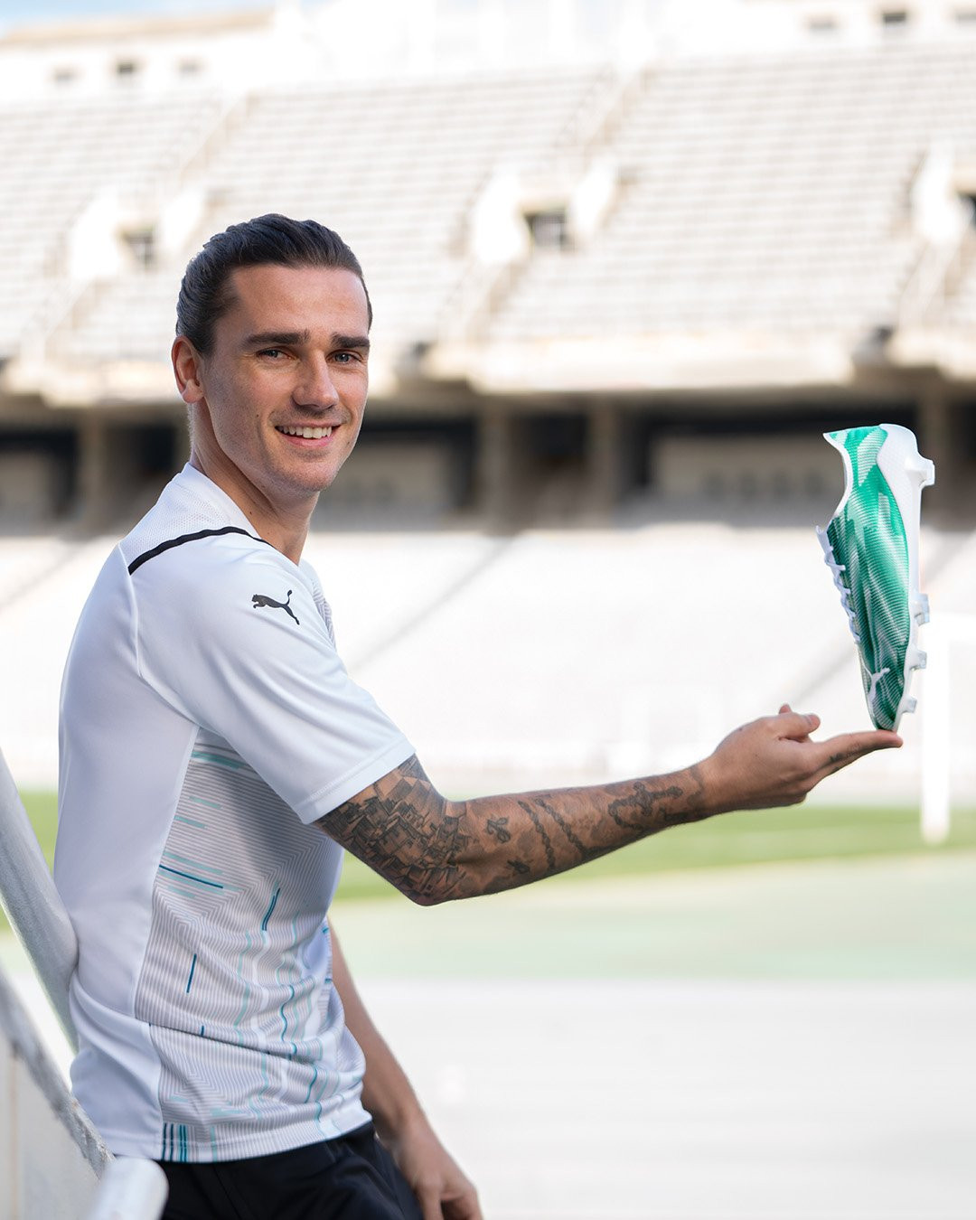 Antoine Griezmann sử dụng đôi giày đá bóng nhẹ nhất Puma Ultra SL 21 trên sân