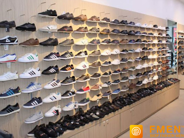 Ben trong cua hang giay nam adidas tai ha noi