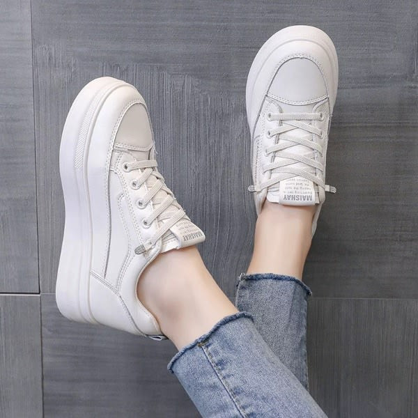 Shop Giày Thể Thao Nữ Tại Hà Nội: Địa Chỉ Uy Tín & Mẫu Mã Mới Nhất