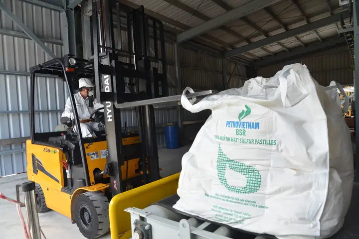 BSR sản xuất thành công sản phẩm mới lưu huỳnh hạt